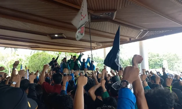 Demo Medan Memanas: Mahasiswa Tuntut Perubahan Pemerintah