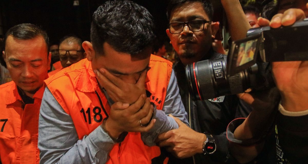 Fenomena Korupsi: Akar Masalah Dan Solusi Jangka Panjang