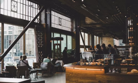 Bisnis Coffee Shop: Peluang, Tantangan, Dan Strategi Bertahan