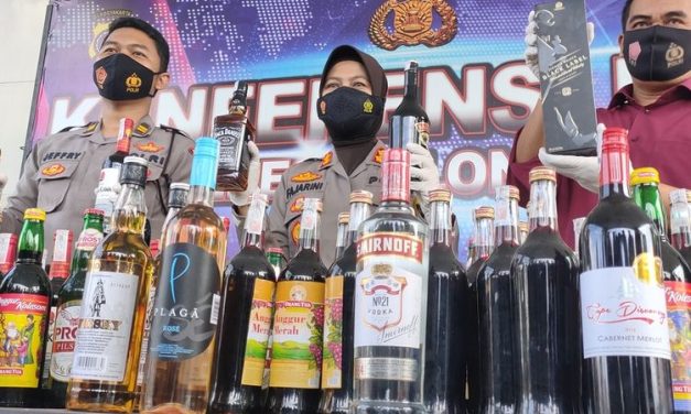 Minuman Keras: Memahami Risiko Konsumsi Alkohol Kesehatan