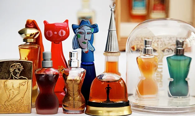 Industri Parfum: Proses Kreatif Menghasilkan Aroma Berkarakter